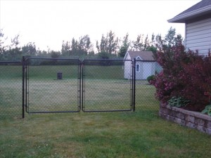 Chain link fence install Ottawa